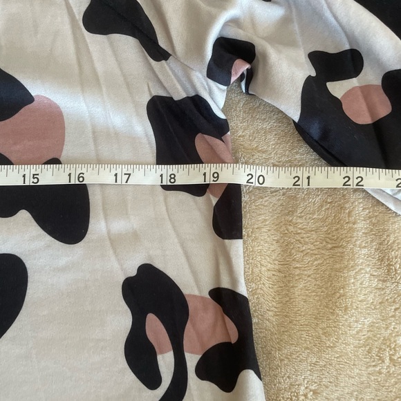 Off the Shoulder Animal Print Lightweight Sweater - Size S & M - Picture 14 of 15